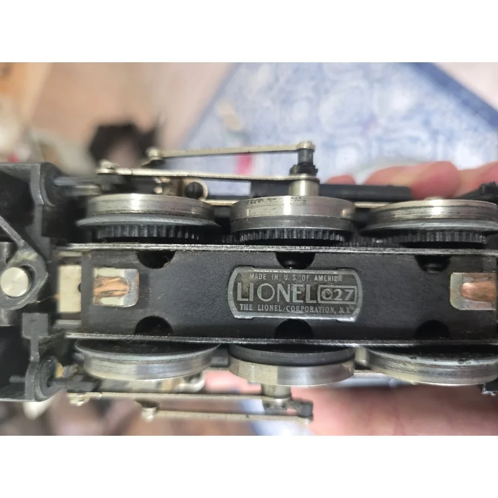 Vintage Lionel No. 1666 Pre-War Steam Locomotive Engine Train and Tender